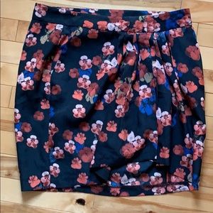 Jessica Simpson wrap mini skirt size medium